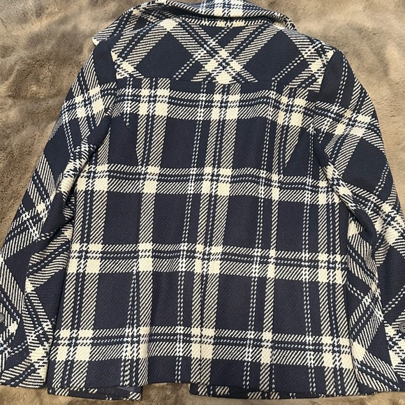 Talbots Double Breasted Plaid Peacoat
Super Cute with Jeans 
Women’s Size 6 - Picture 5 of 10